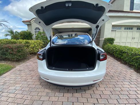 Used 2022 Tesla Model 3 Standard Sedan 4D image 11