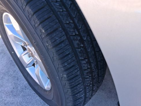 Used 2017 RAM 1500 Tradesman w/ Chrome Appearance Group RWD image 10