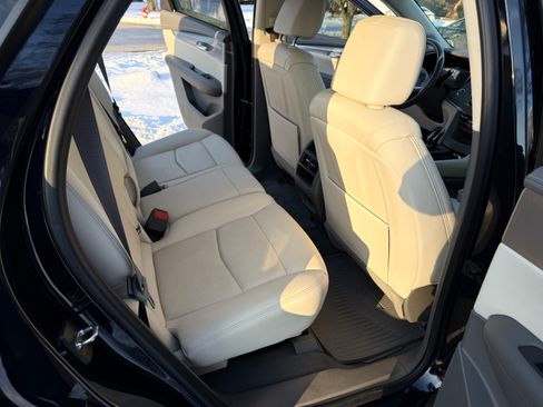 Used 2022 Cadillac XT5 Premium Luxury image 14