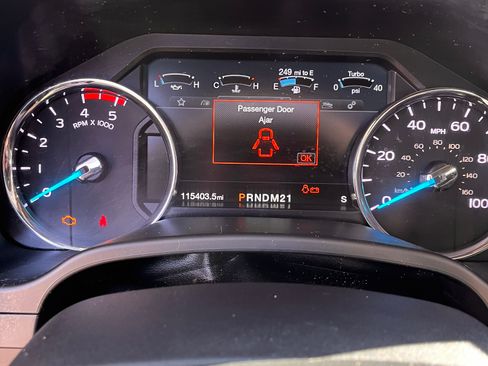 Used 2017 Ford F250 Lariat w/ Lariat Value Package image 16