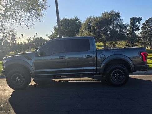 Used 2018 Ford F150 Raptor w/ Equipment Group 802A Luxury image 16