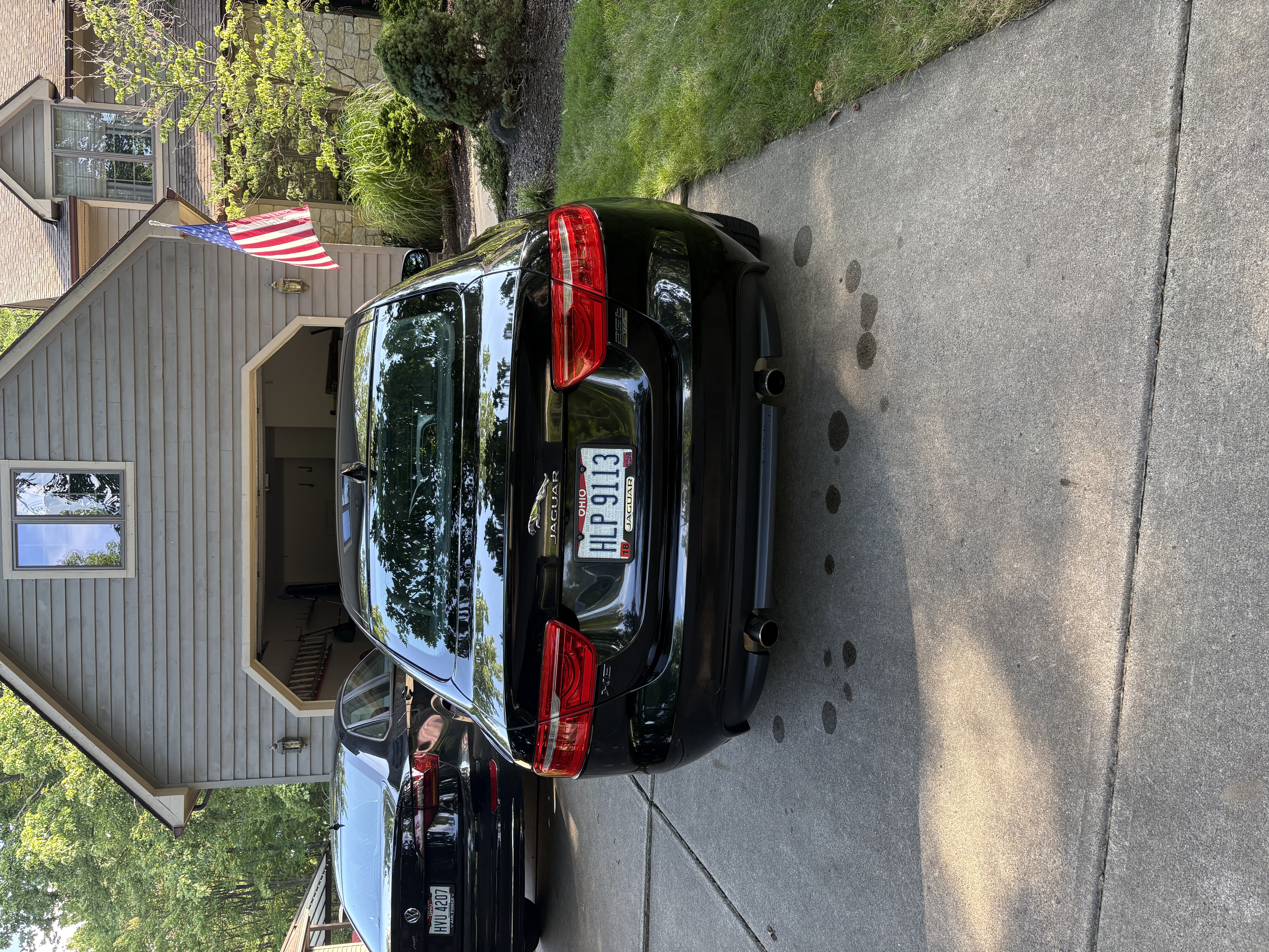 Used 2018 Jaguar XE Premium AWD/4WD image 9