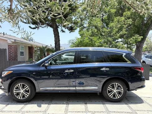 Used 2020 INFINITI QX60 Luxe w/ Essential Package FWD image 5