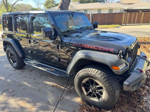 Used 2018 Jeep Wrangler Unlimited Rubicon image 2