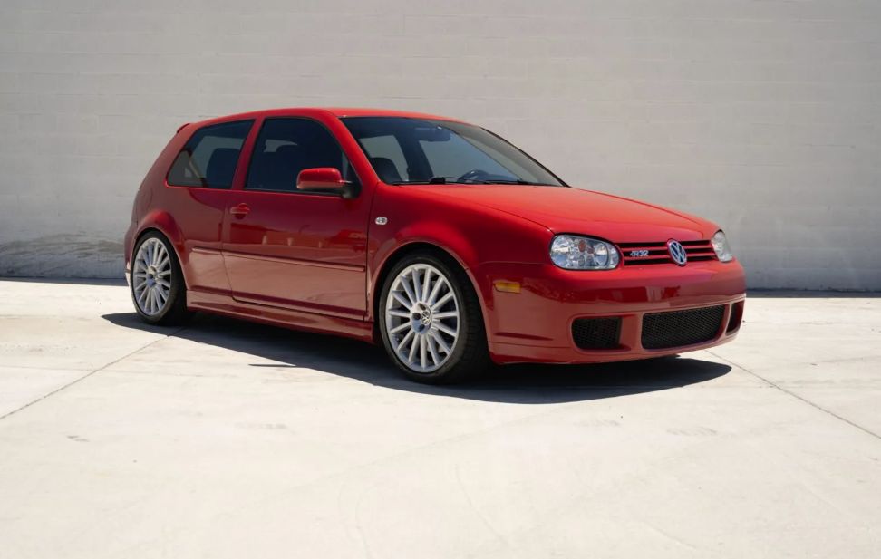 Used 2004 Volkswagen R32 AWD/4WD image 6