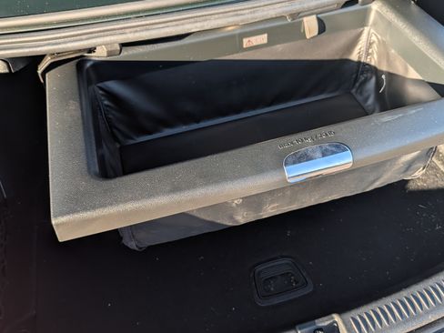 Used 2017 Mercedes-Benz E 43 AMG 4MATIC Sedan w/ Premium 2 Package image 26