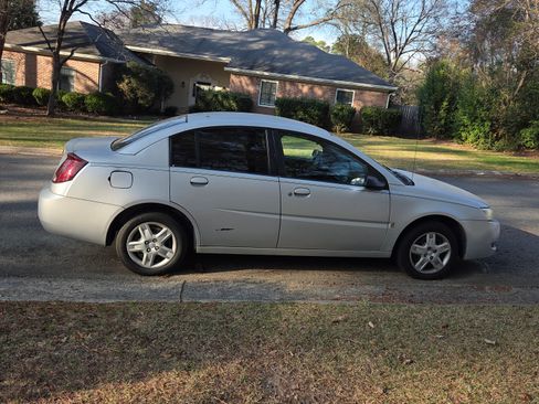 Used 2004 Saturn ION Level 2 image 8