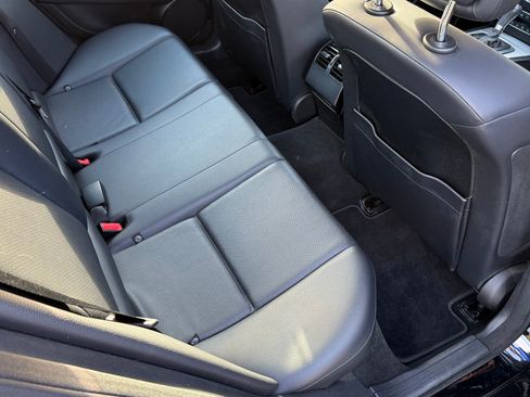 Used 2014 Mercedes-Benz C 300 4MATIC Sedan image 24
