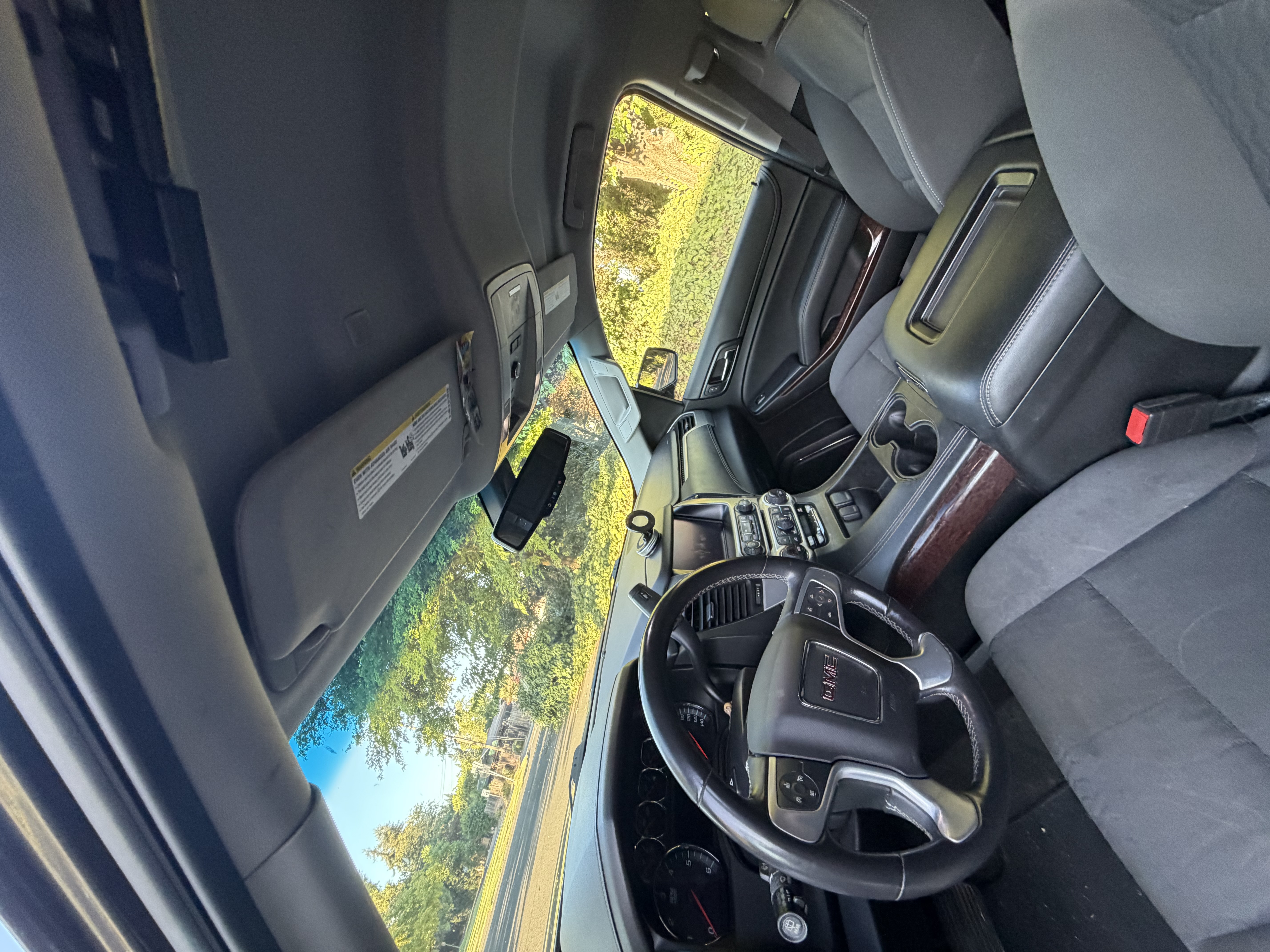 Used 2017 GMC Yukon SLE RWD image 17