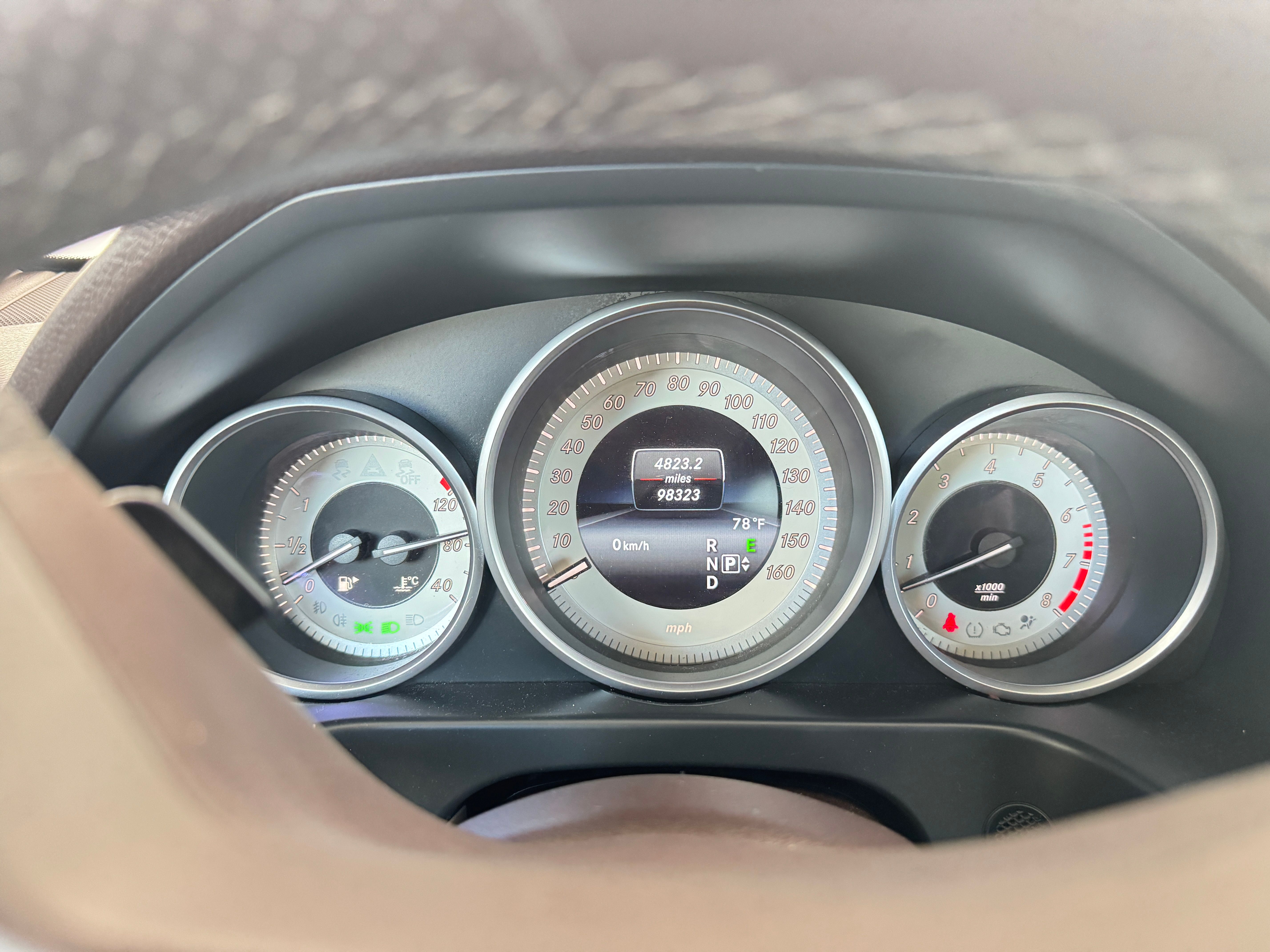 Used 2016 Mercedes-Benz E 350 Sedan w/ Premium Package image 19