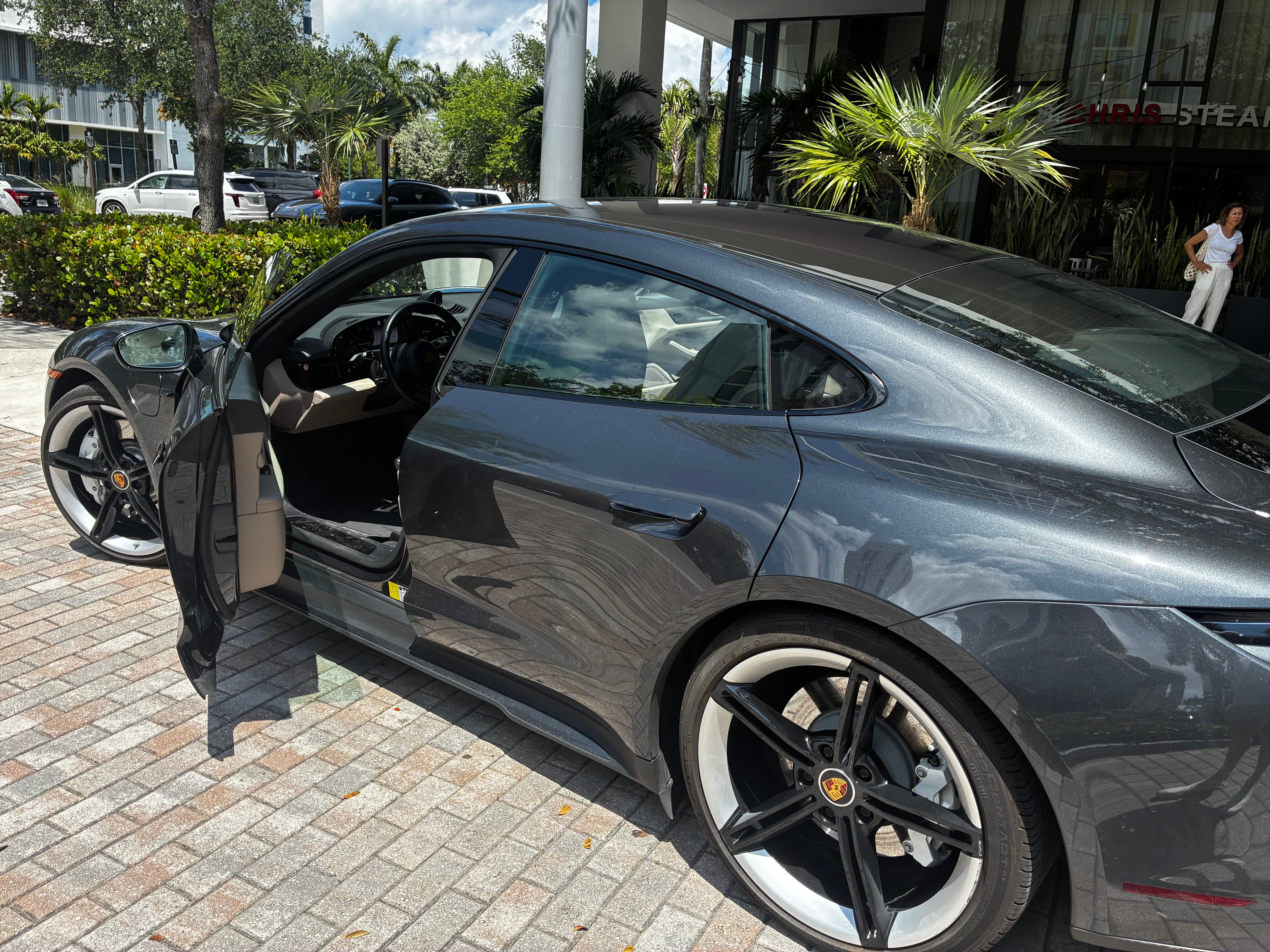 Used 2021 Porsche Taycan 4S AWD/4WD image 8