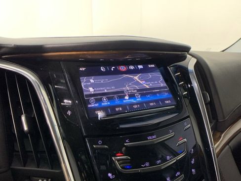 Used 2016 Cadillac Escalade ESV Luxury image 11