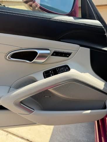 Used 2024 Porsche 718 Boxster RWD image 10