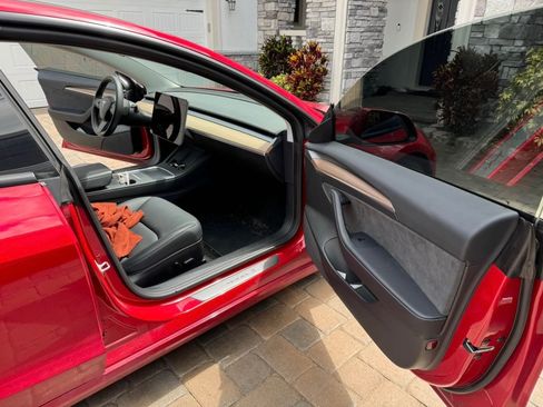Used 2023 Tesla Model 3 Performance image 10