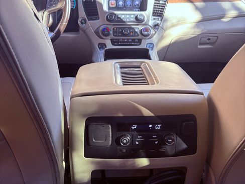 Used 2019 GMC Yukon Denali w/ Denali Ultimate Package image 17