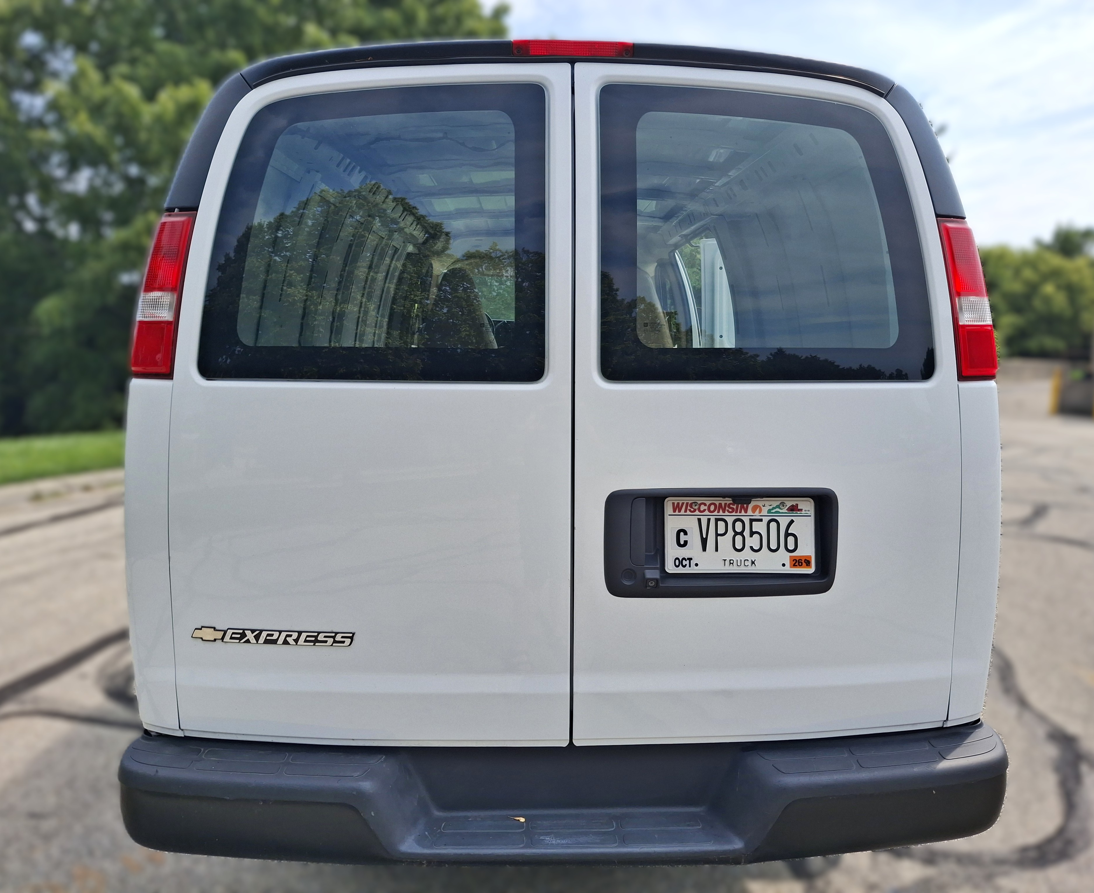 Used 2021 Chevrolet Express 2500 Extended w/ Driver Convenience Package RWD image 5