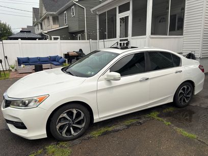 Used 2017 Honda Accord EX