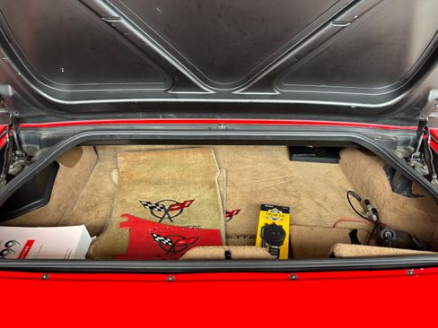 Used 1999 Chevrolet Corvette Convertible w/ Memory Pkg image 11