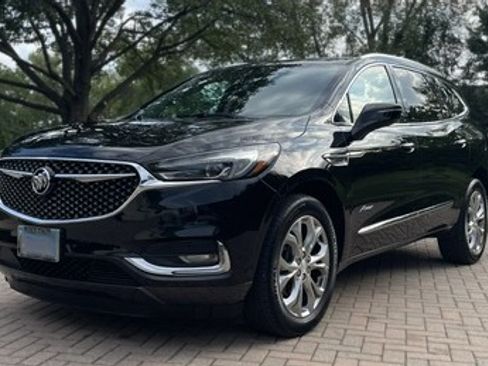 Used 2018 Buick Enclave Avenir w/ Avenir Technology Package AWD/4WD image 14