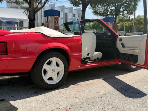 Used 1992 Ford Mustang LX RWD image 10