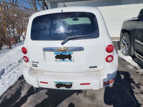 Used 2010 Chevrolet HHR LT w/ LT Preferred Equipment Group image 2