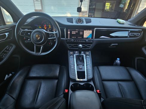 Used 2021 Porsche Macan S w/ Premium Package Plus image 8