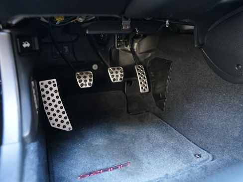 Used 2002 Honda S2000 image 19