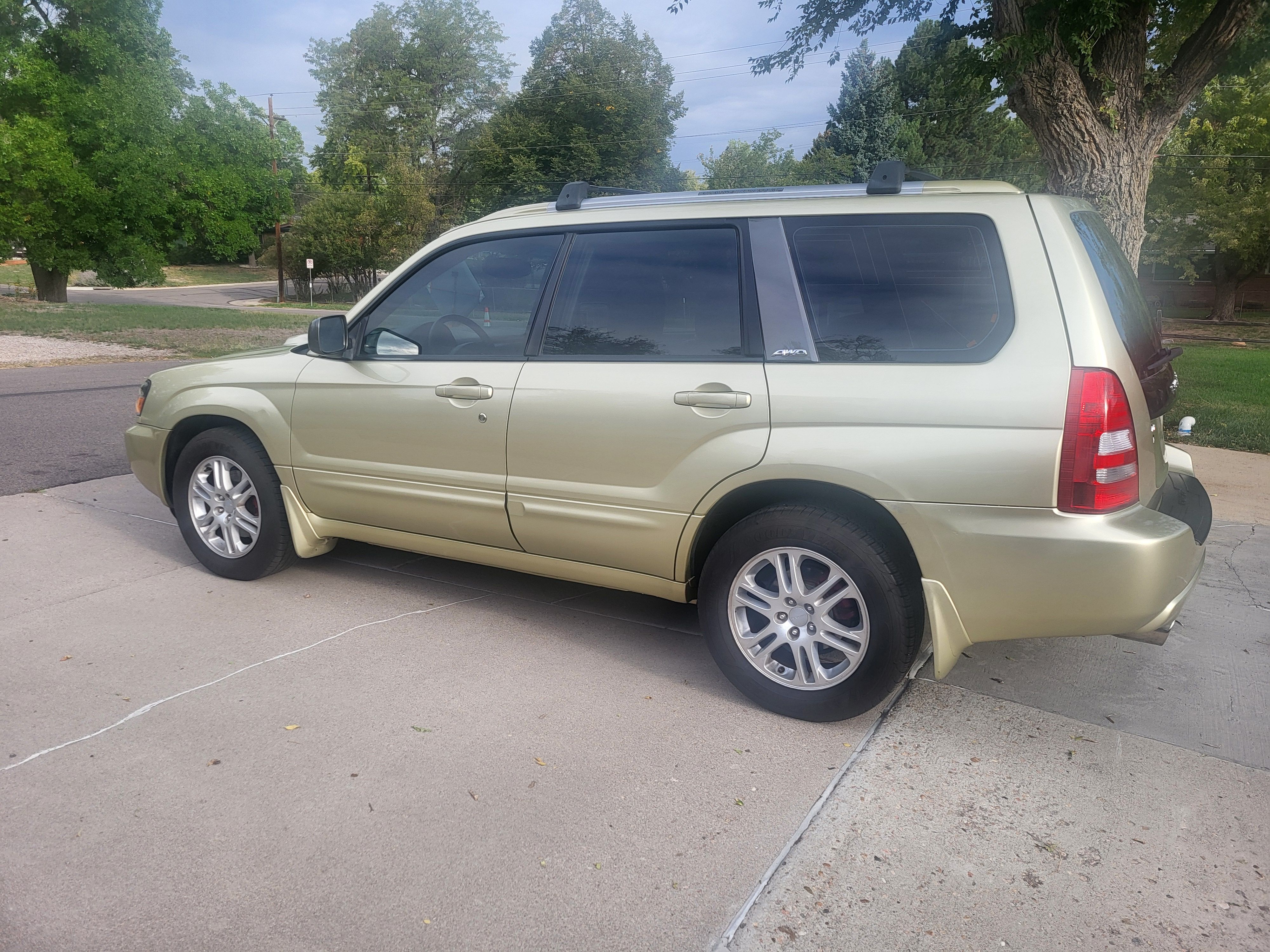 Used 2004 Subaru Forester 2.5XT AWD/4WD image 10