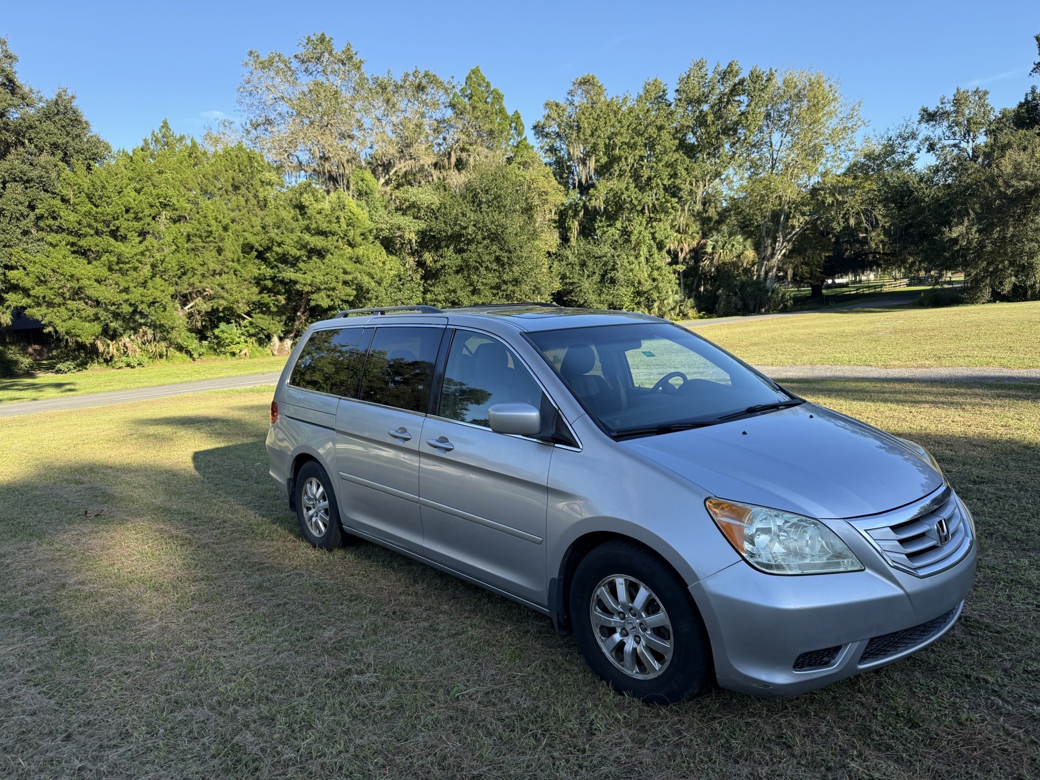 Used 2010 Honda Odyssey EX-L image 2