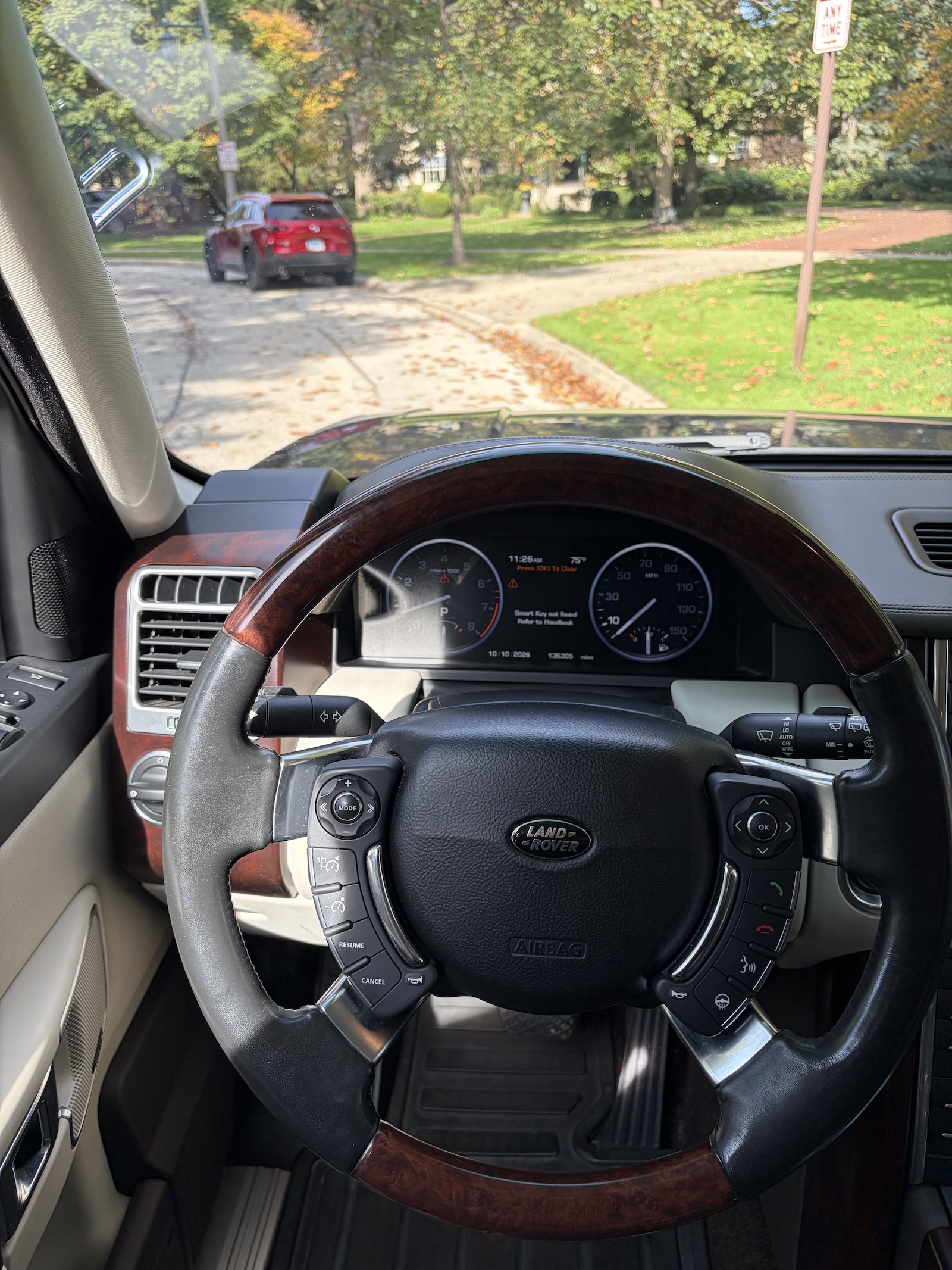 Used 2012 Land Rover Range Rover HSE LUX AWD/4WD image 19
