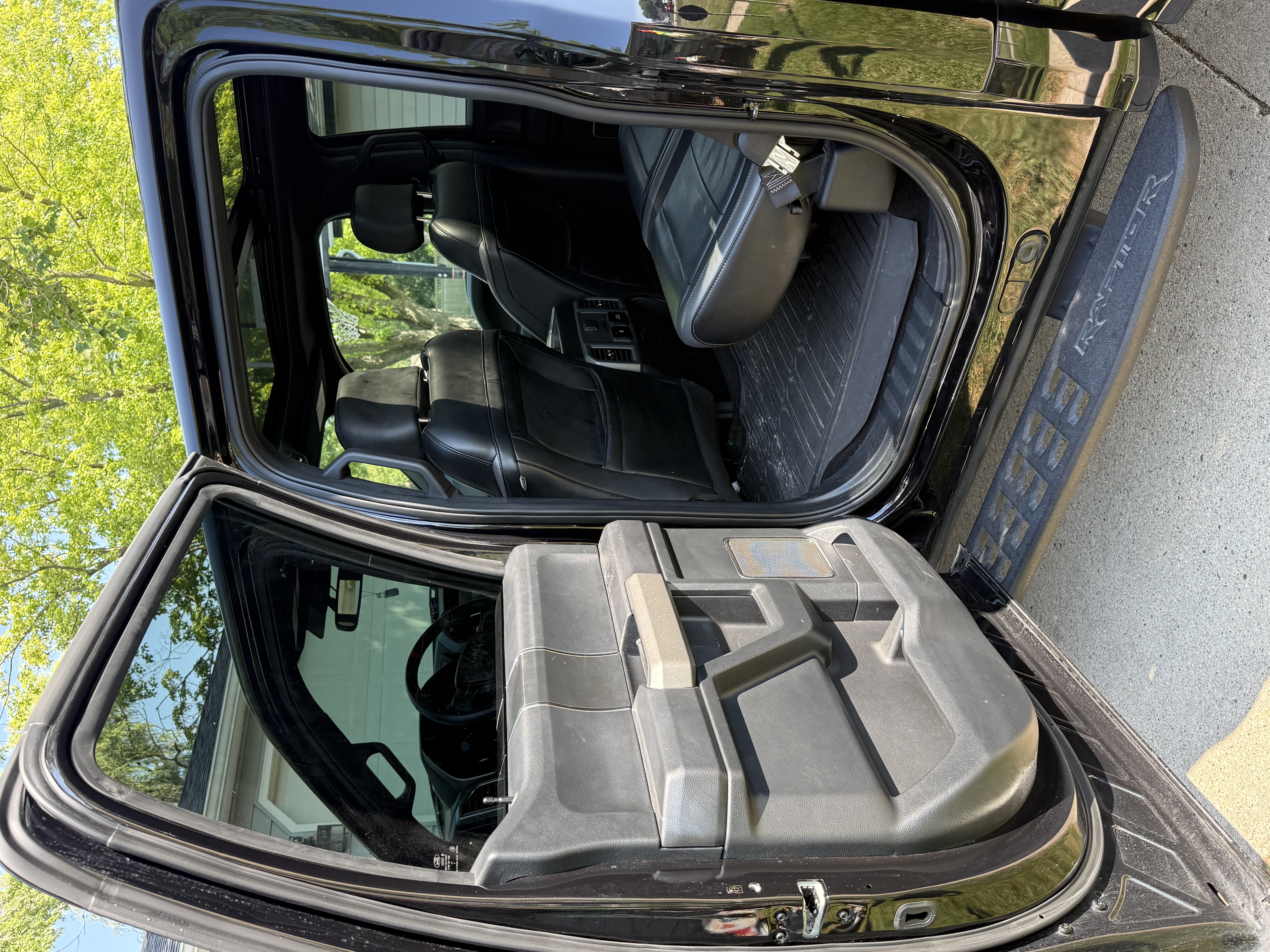 Used 2019 Ford F150 Raptor w/ Equipment Group 802A Luxury AWD/4WD image 9