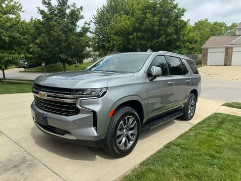 Used 2024 Chevrolet Tahoe LT w/ Luxury Package AWD/4WD image 5