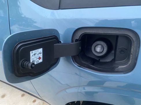 Used 2023 Ford Maverick XLT w/ XLT Luxury Package image 11