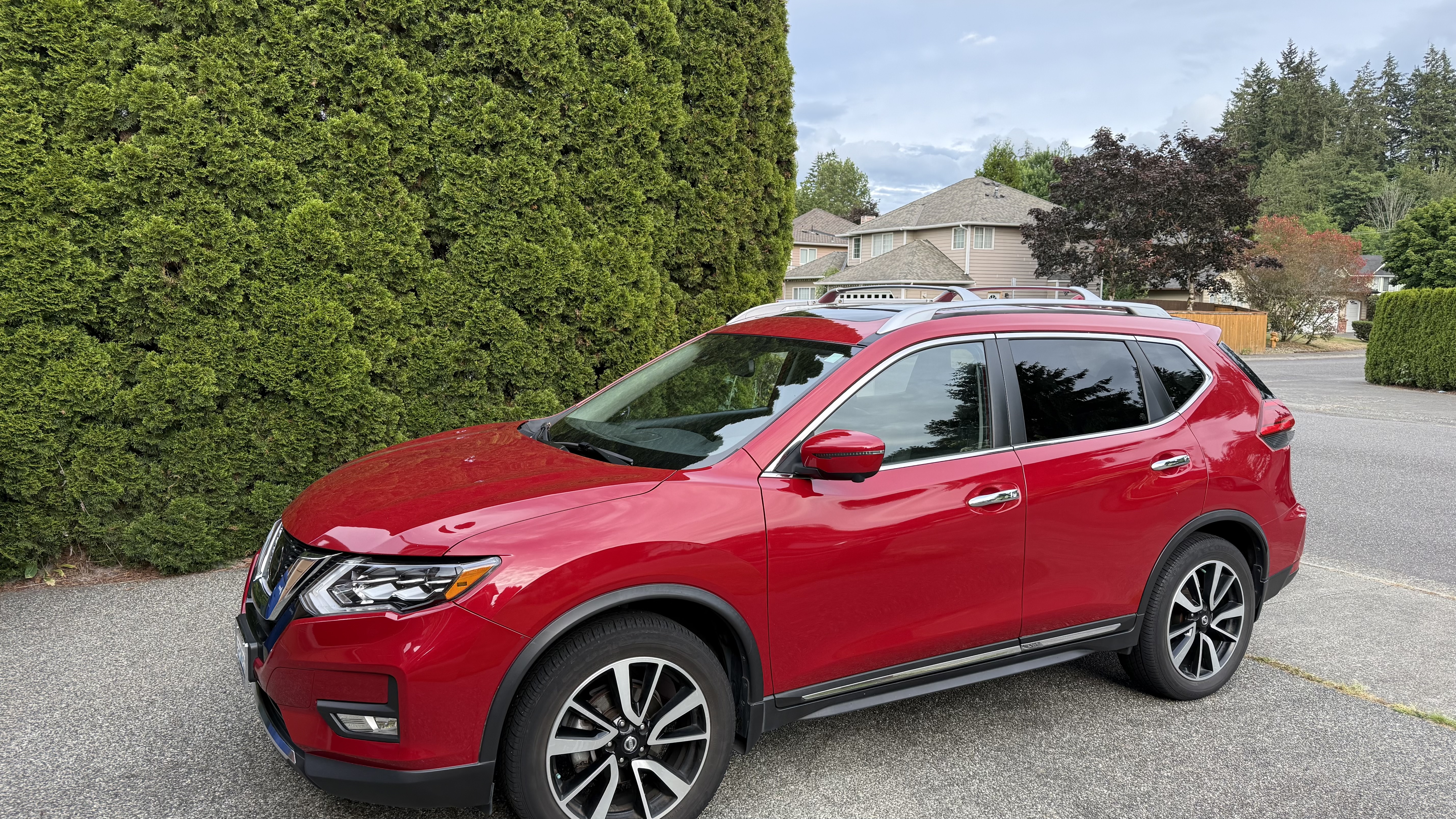 Used 2017 Nissan Rogue SL w/ SL Premium Package AWD/4WD image 1