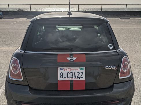 Used 2011 MINI Cooper S image 2