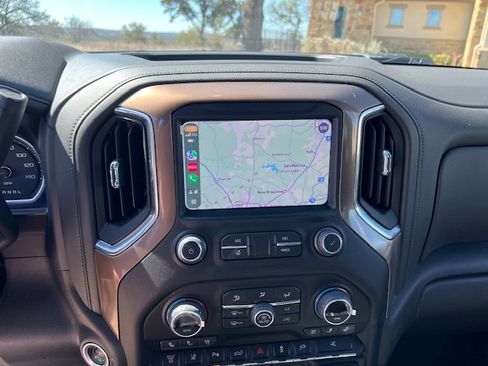 Used 2022 Chevrolet Silverado 3500 High Country w/ Technology Package image 24