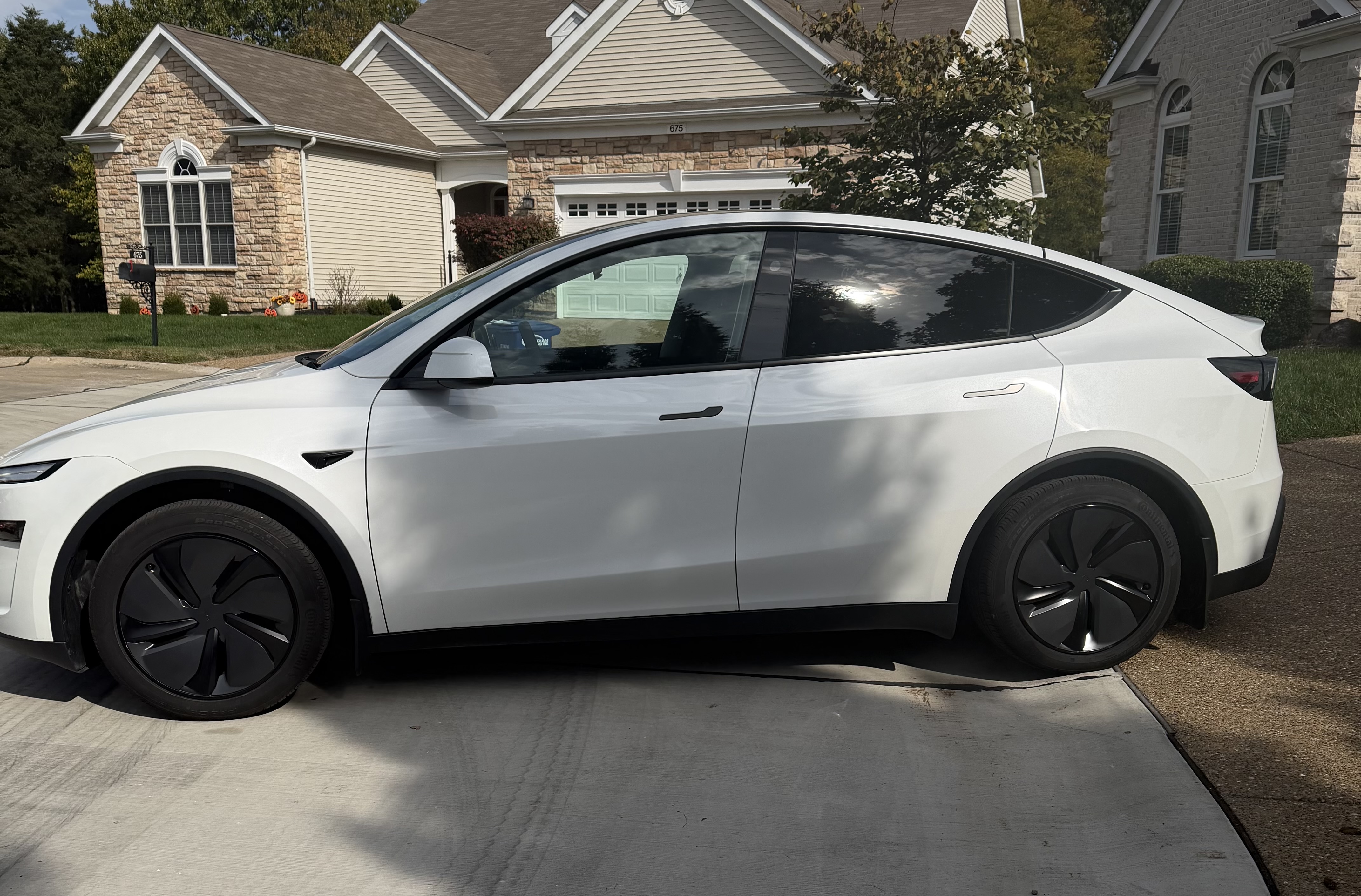 Used 2026 Tesla Model Y Long Range AWD/4WD image 12