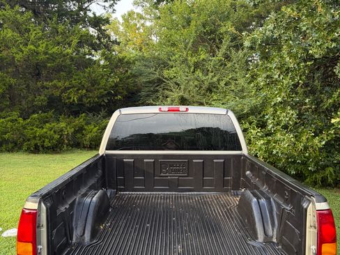 Used 2002 GMC Sierra 1500 2WD Extended Cab w/ SLT Marketing Option Pkg image 24