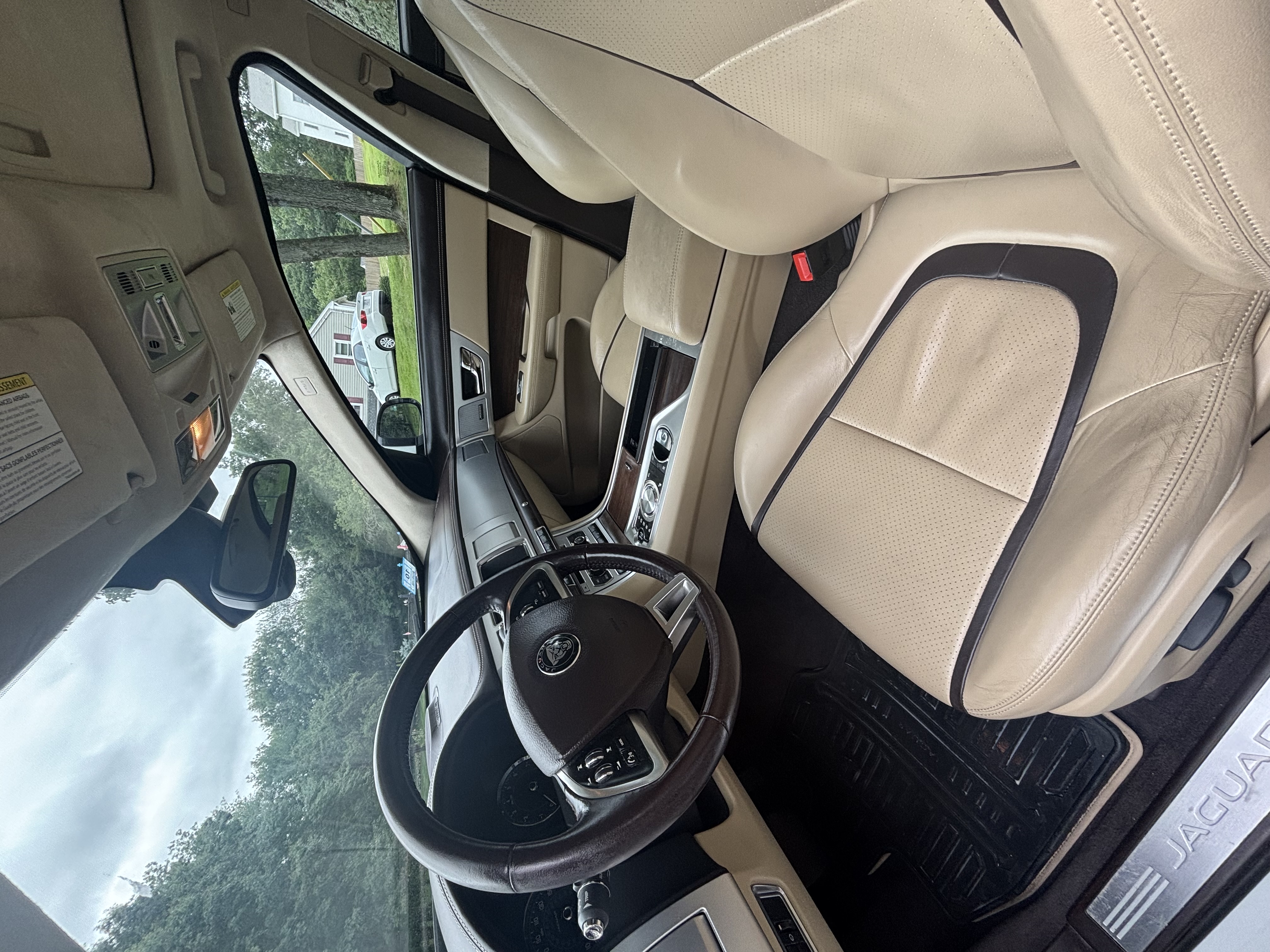 Used 2015 Jaguar XF Sport AWD/4WD image 9