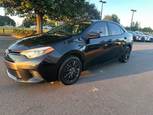 Used 2016 Toyota Corolla LE image 16