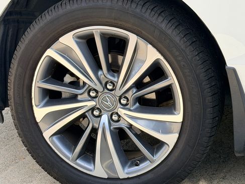 Used 2017 Acura MDX FWD w/ Tech & Entertainment image 8