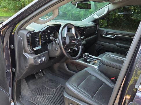 Used 2022 GMC Sierra 1500 SLT w/ SLT Convenience Package AWD/4WD image 9