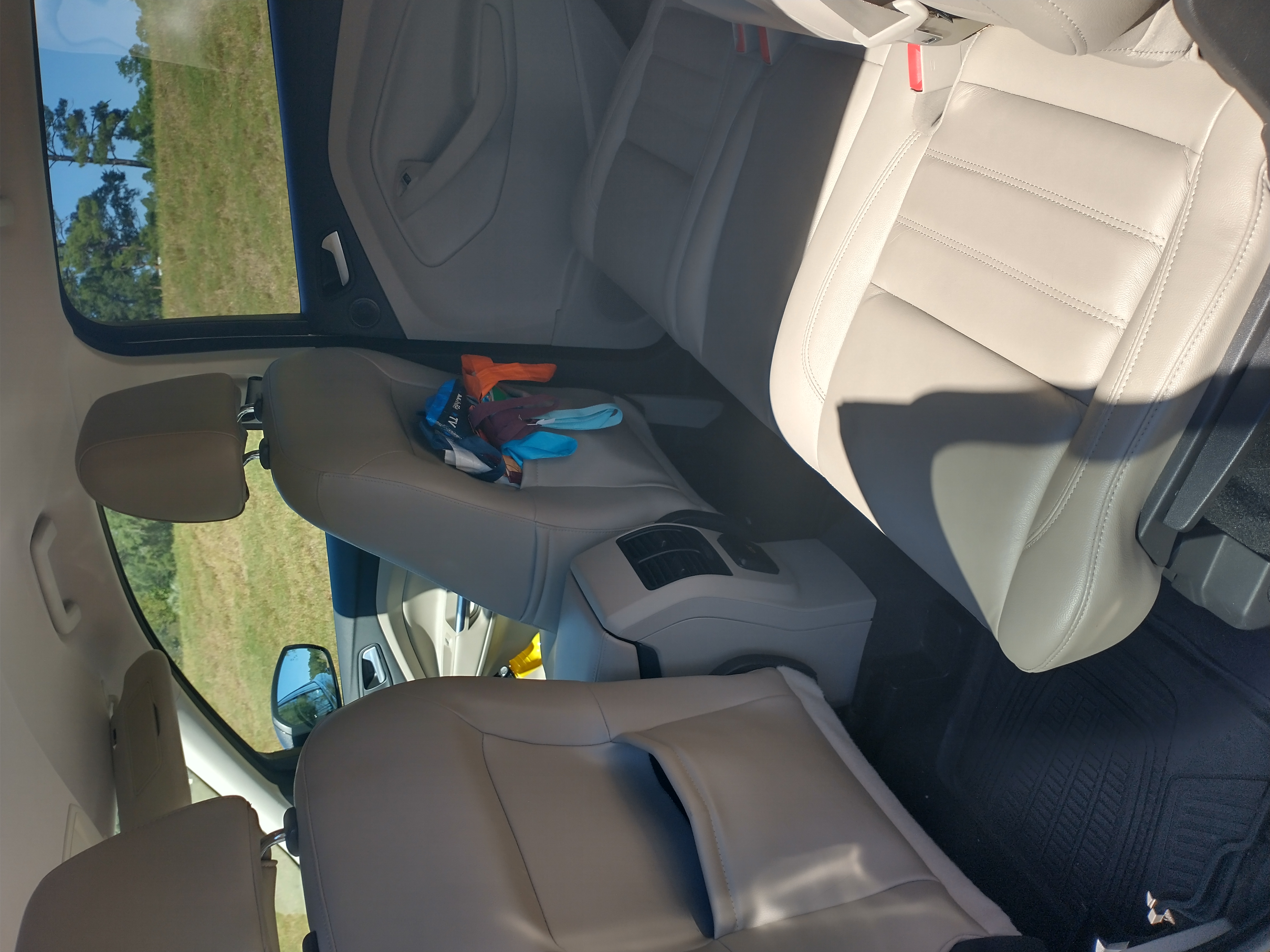 Used 2017 Ford Escape Titanium FWD image 8