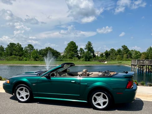 Used 2001 Ford Mustang GT RWD image 1
