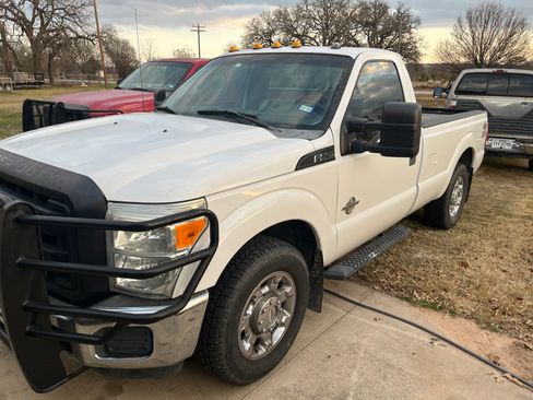 Used 2011 Ford F250 XL w/ XL Value Pkg image 8