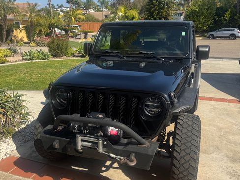 Used 2021 Jeep Wrangler Sport image 2