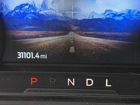 Used 2022 Ford Explorer Limited w/ Equipment Group 301A AWD/4WD image 13