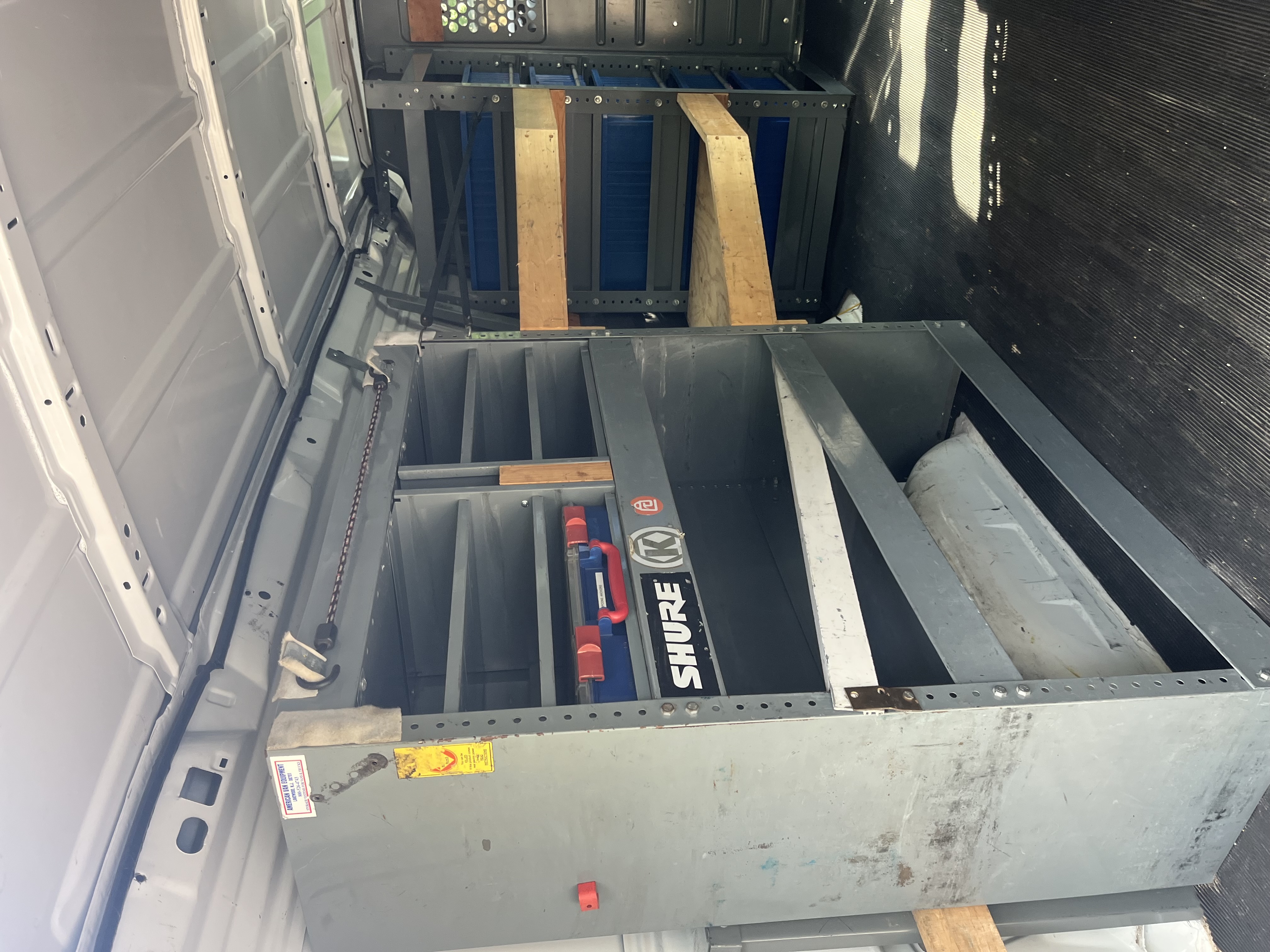 Used 2013 Ford E-250 and Econoline 250 w/ PWR Group RWD image 2