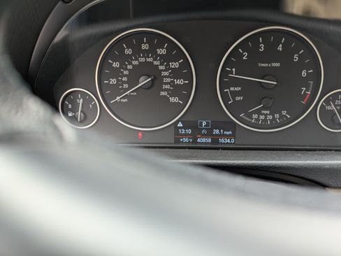 Used 2018 BMW 320i Sedan image 6