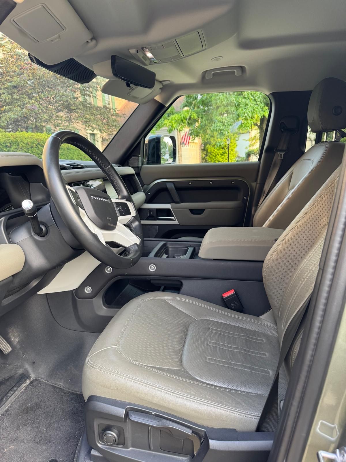 Used 2022 Land Rover Defender 110 S AWD/4WD image 9